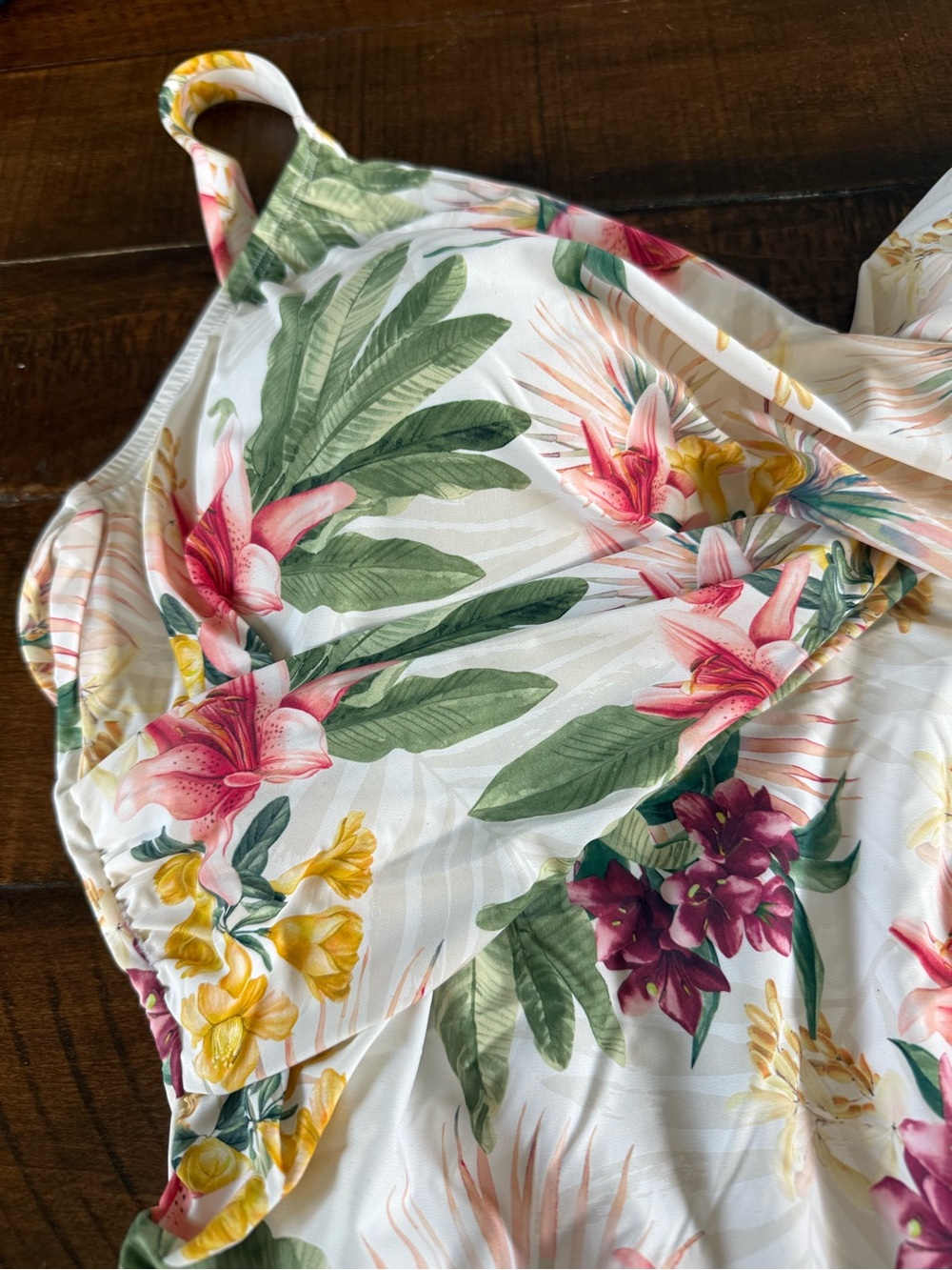 Plus Size Jantzen Floral Swimsuit in White with Green & Pink - Picture 6 of 11